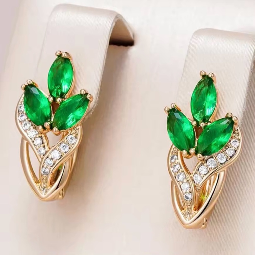 Rose Gold Plated 💚 Green Leaf Earrings